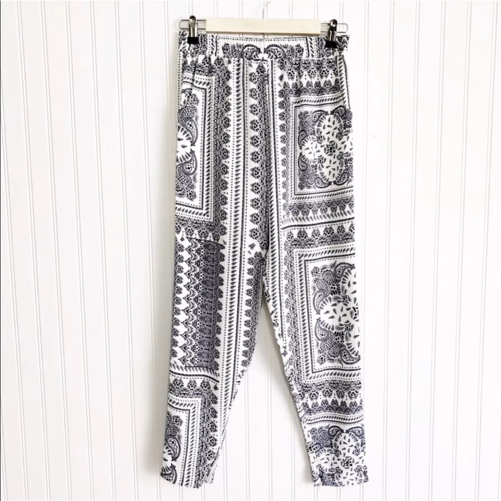 SALE $10 Finders Keepers Harem Pants Paisley XS